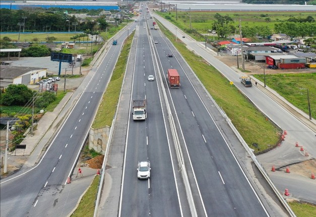 Viaduto no km 4 da BR-470/SC, em Navegantes
